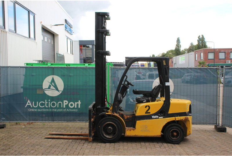 Yale GDP30VX E2345 - Forklift diesel: gambar 2 Yale GDP30VX E2345 - Forklift diesel: gambar 2