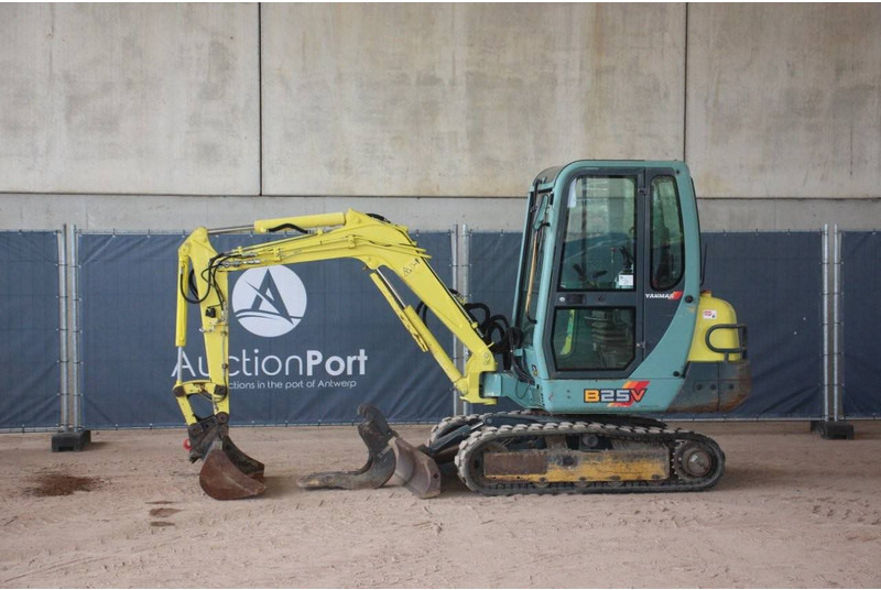 Yanmar B25V - Ekskavator perayap: gambar 1 Yanmar B25V - Ekskavator perayap: gambar 1