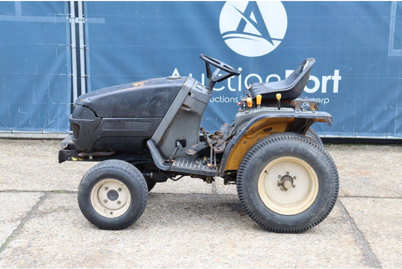 Yanmar Ke-100 - Traktor: gambar 2 Yanmar Ke-100 - Traktor: gambar 2