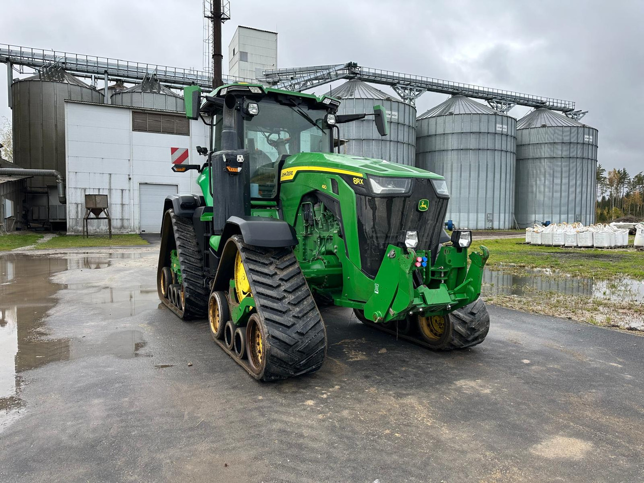 JOHN DEERE 8RX 410 Signature Edition - Traktor terlacak: gambar 2 JOHN DEERE 8RX 410 Signature Edition - Traktor terlacak: gambar 2