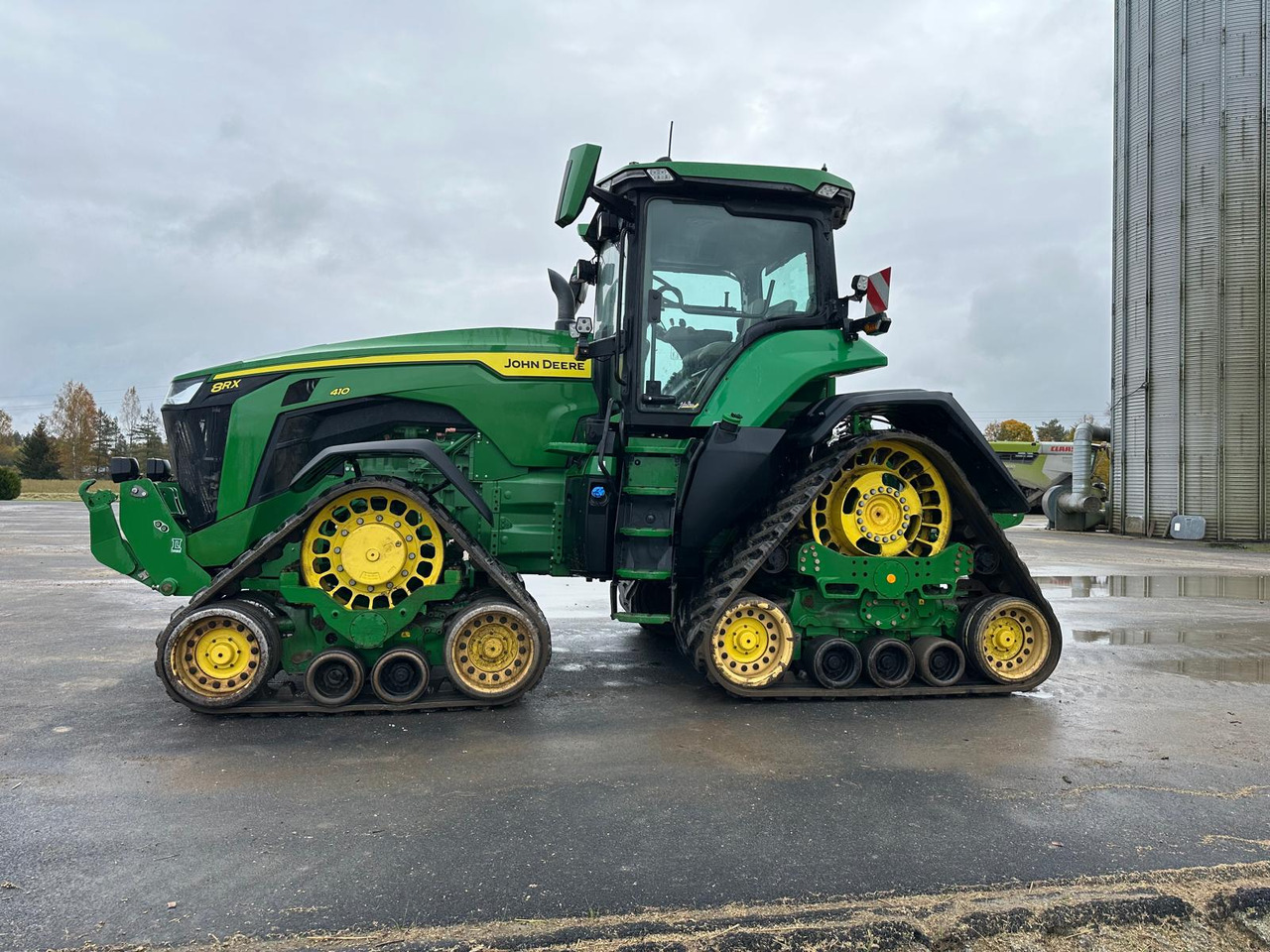 JOHN DEERE 8RX 410 Signature Edition - Traktor terlacak: gambar 1 JOHN DEERE 8RX 410 Signature Edition - Traktor terlacak: gambar 1