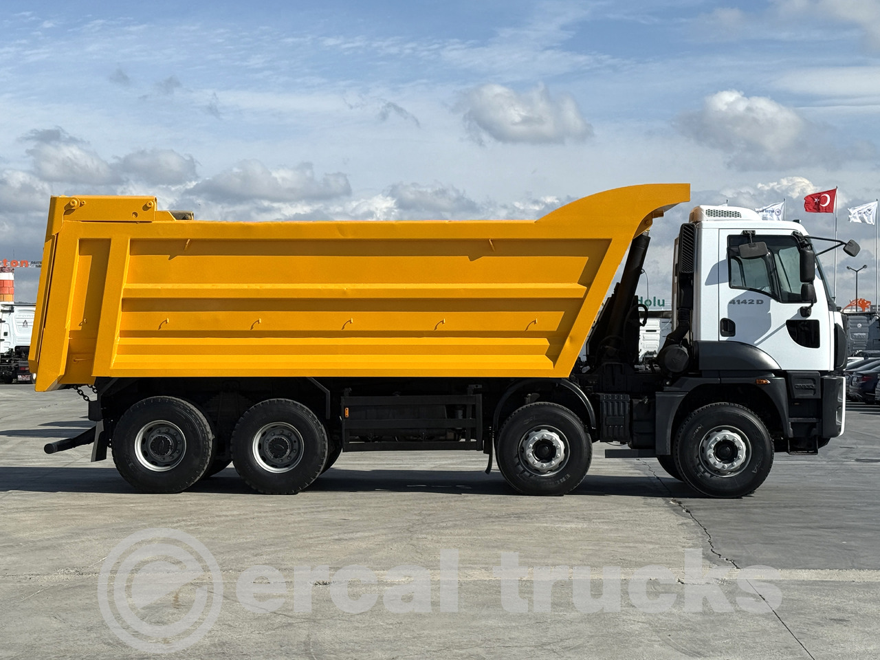 FORD 2017 FORD CARGO 4142 D / MANUAL-AC -EURO6-8X4-HARDOX TIPPER - Truk jungkit: gambar 4 FORD 2017 FORD CARGO 4142 D / MANUAL-AC -EURO6-8X4-HARDOX TIPPER - Truk jungkit: gambar 4