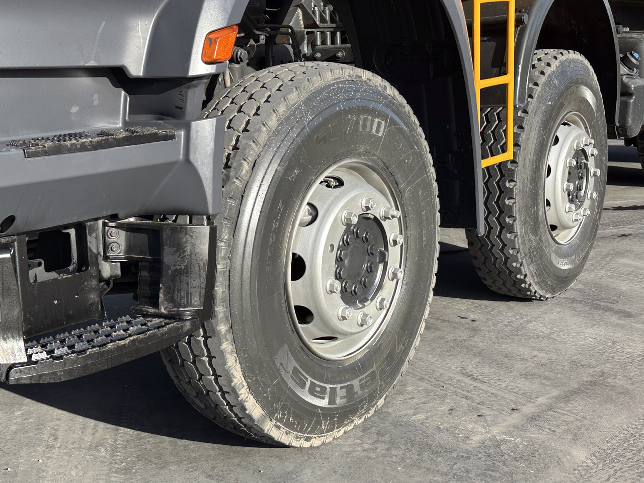 Truk jungkit MERCEDES 2021 MERCEDES AROCS 4142/AUTO-AC-EURO6-8X4 HARDOX TIPPER: gambar 25 Truk jungkit MERCEDES 2021 MERCEDES AROCS 4142/AUTO-AC-EURO6-8X4 HARDOX TIPPER: gambar 25