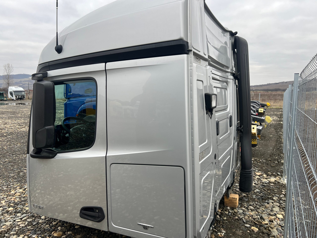CABINA MERCEDES ACTROS MP4 STREAMSPACE 2.5 - Kabin untuk Truk: gambar 4 CABINA MERCEDES ACTROS MP4 STREAMSPACE 2.5 - Kabin untuk Truk: gambar 4