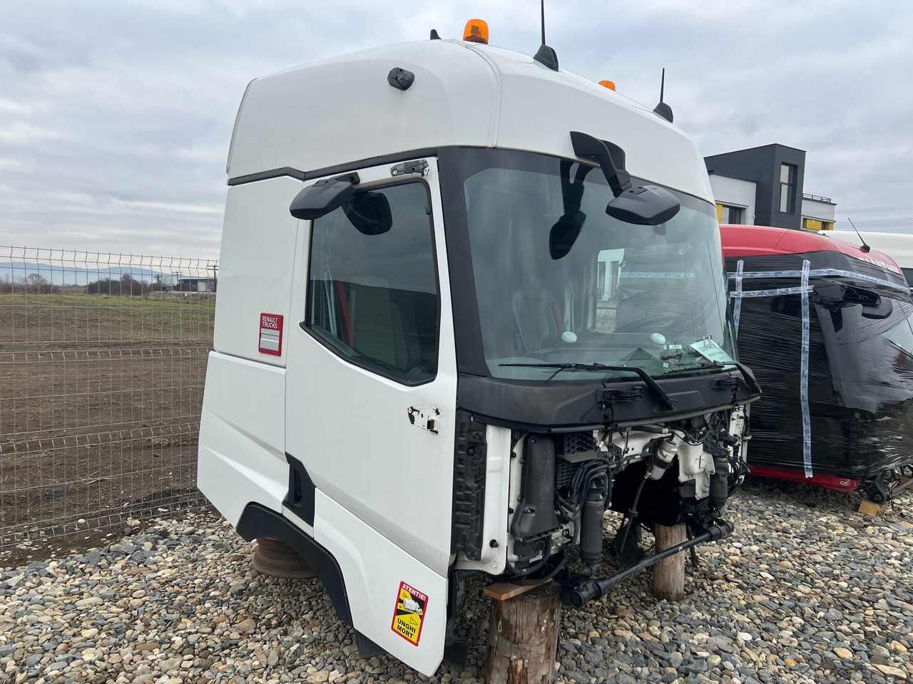 CABINA RENAULT T SLEEPER - Kabin untuk Truk: gambar 2 CABINA RENAULT T SLEEPER - Kabin untuk Truk: gambar 2