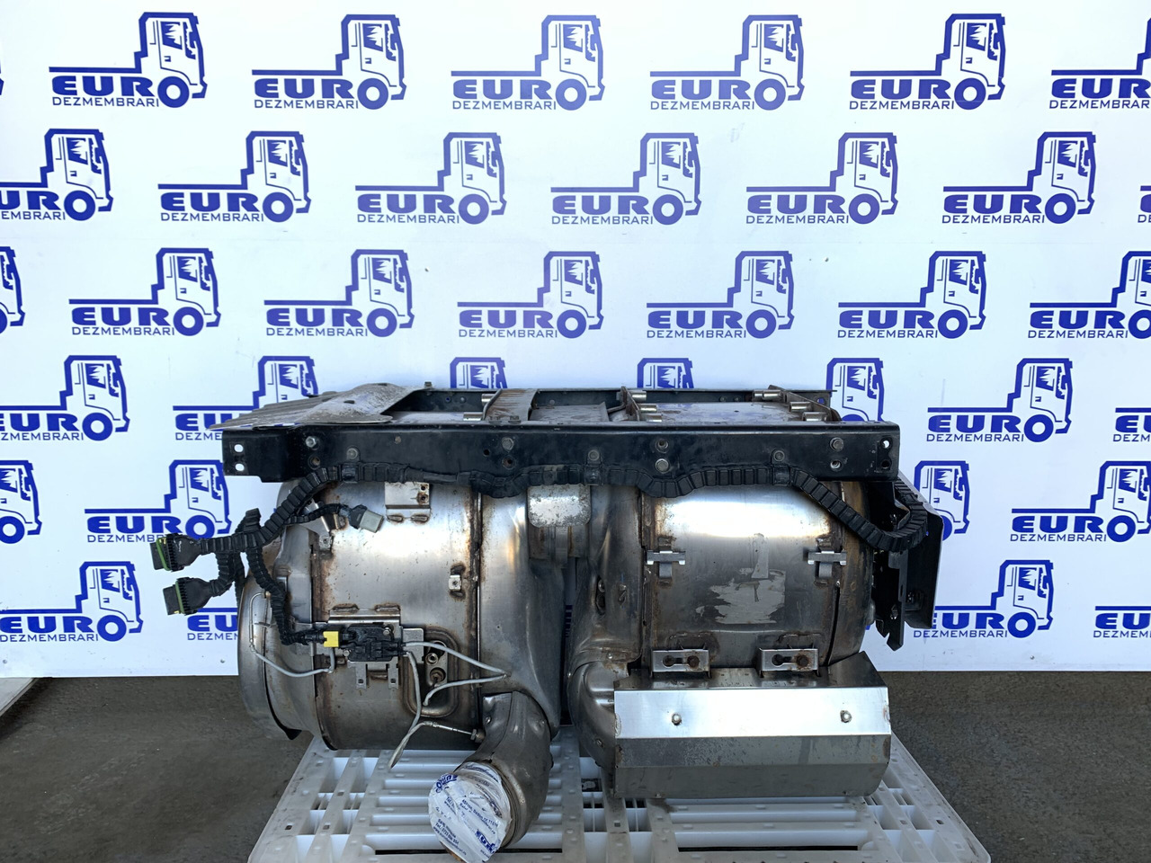 CATALIZATOR DAF XF106 E6 1940705 - Konverter katalitik untuk Truk: gambar 1 CATALIZATOR DAF XF106 E6 1940705 - Konverter katalitik untuk Truk: gambar 1