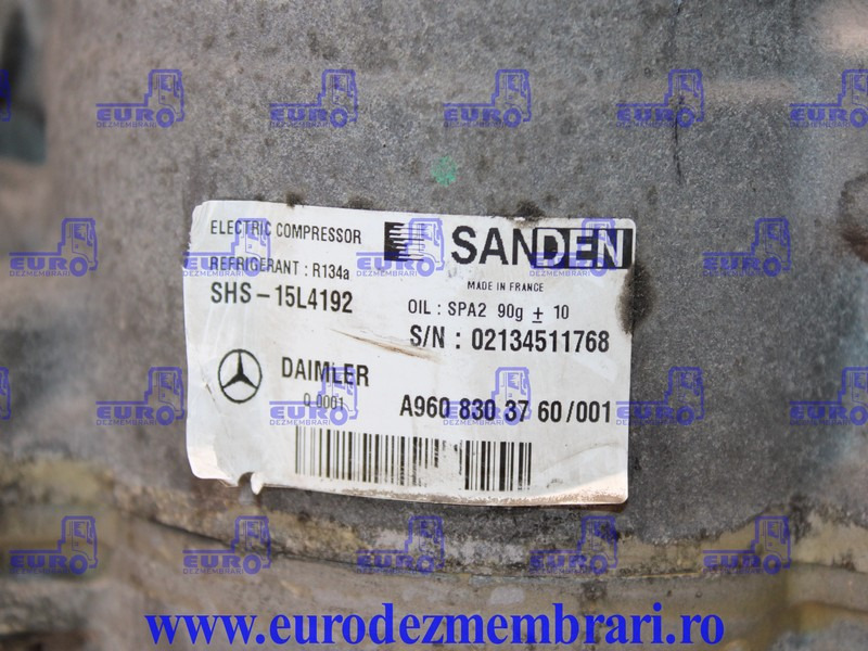 COMPRESOR CLIMA STATIONARE MERCEDES ACTROS MP4 A9608303760 - Kompresor rem udara untuk Truk: gambar 2 COMPRESOR CLIMA STATIONARE MERCEDES ACTROS MP4 A9608303760 - Kompresor rem udara untuk Truk: gambar 2