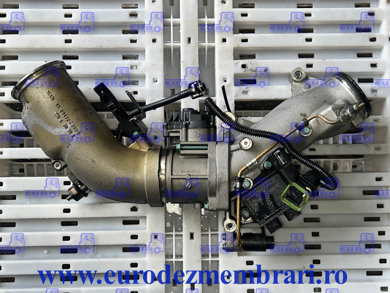 GALERIE ADMISIE + CLAPETA ACCELERATIE MAN TGX D3876 51.09413.7018, 51.09412.0323, 51.09412.0718, 51.26803.0055, 51.25902.0154, 51.25902.0081 - Manifold masuk untuk Truk: gambar 1 GALERIE ADMISIE + CLAPETA ACCELERATIE MAN TGX D3876 51.09413.7018, 51.09412.0323, 51.09412.0718, 51.26803.0055, 51.25902.0154, 51.25902.0081 - Manifold masuk untuk Truk: gambar 1