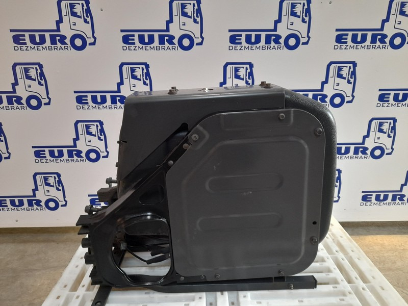 REZERVOR ADBLUE VOLVO 21143667 - Tangki adBlue untuk Truk: gambar 1 REZERVOR ADBLUE VOLVO 21143667 - Tangki adBlue untuk Truk: gambar 1