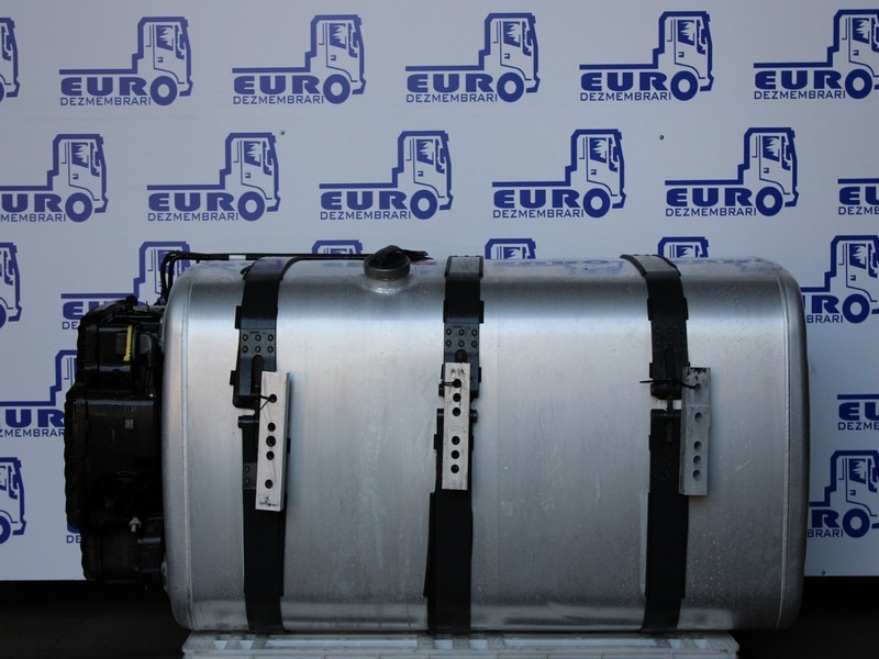 REZERVOR COMBUSTIBIL 570L + CARCASA POMPARE COMBUSTIBIL SCANIA SUPER 2710466, 3110686 - Tangki bahan bakar untuk Truk: gambar 1 REZERVOR COMBUSTIBIL 570L + CARCASA POMPARE COMBUSTIBIL SCANIA SUPER 2710466, 3110686 - Tangki bahan bakar untuk Truk: gambar 1