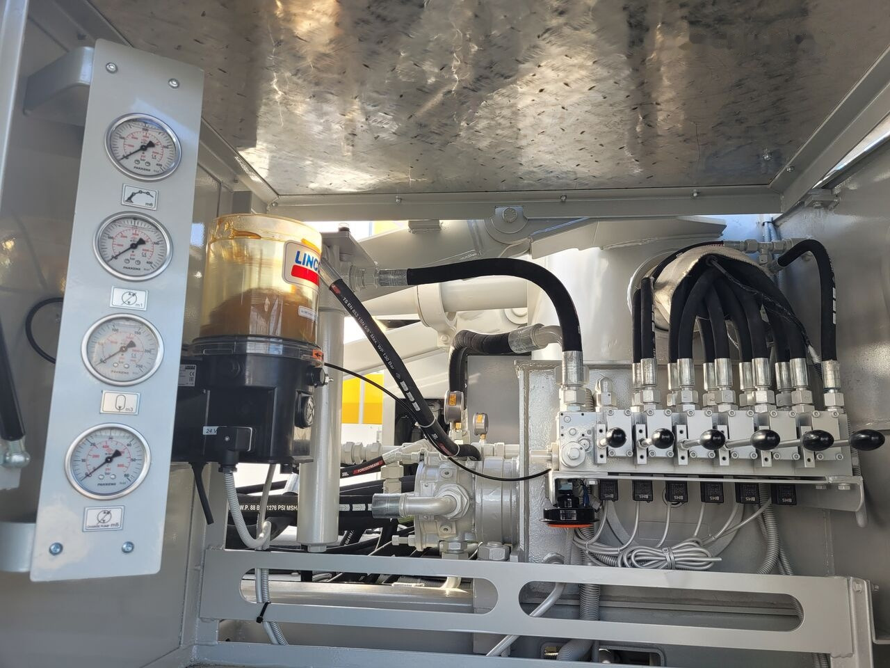 MERCEDES-BENZ New BMS BLP 14-09 on chassis - Truk pompa beton: gambar 3 MERCEDES-BENZ New BMS BLP 14-09 on chassis - Truk pompa beton: gambar 3