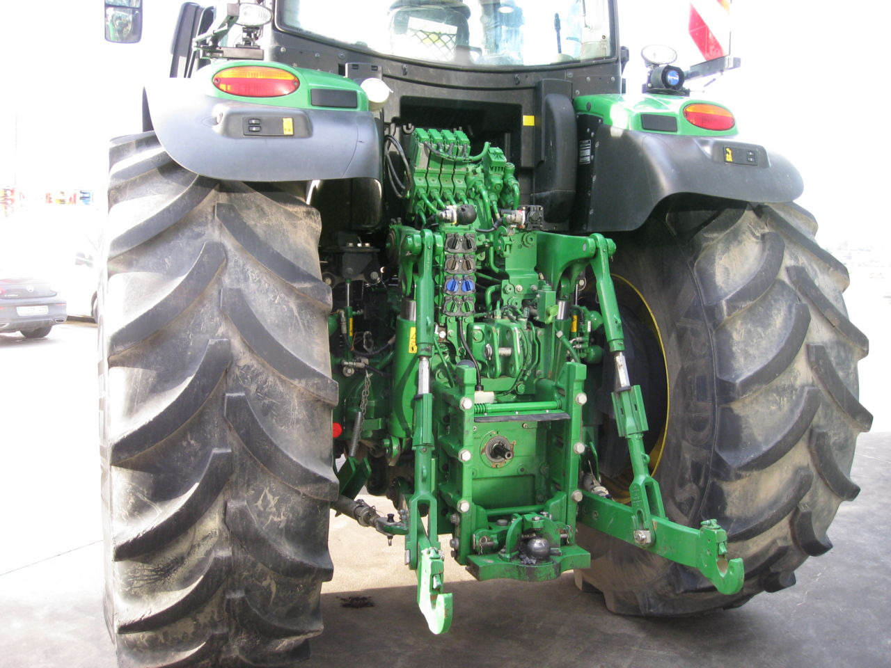 John Deere 6250R - Traktor: gambar 3 John Deere 6250R - Traktor: gambar 3