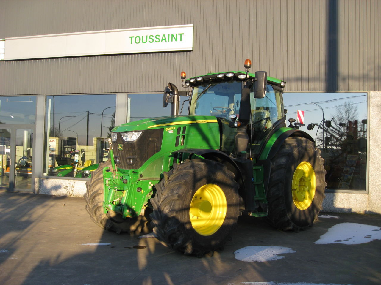 John Deere 6250R - Traktor: gambar 4 John Deere 6250R - Traktor: gambar 4