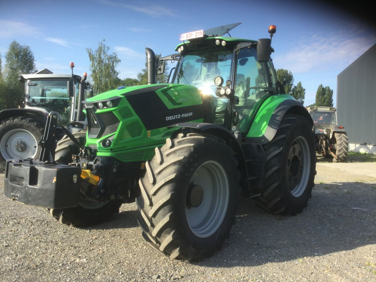 Deutz-Fahr AGROTRON 7250 TTV - Traktor: gambar 3 Deutz-Fahr AGROTRON 7250 TTV - Traktor: gambar 3