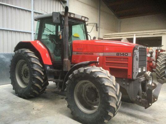 Massey Ferguson 8140 - Traktor: gambar 1 Massey Ferguson 8140 - Traktor: gambar 1