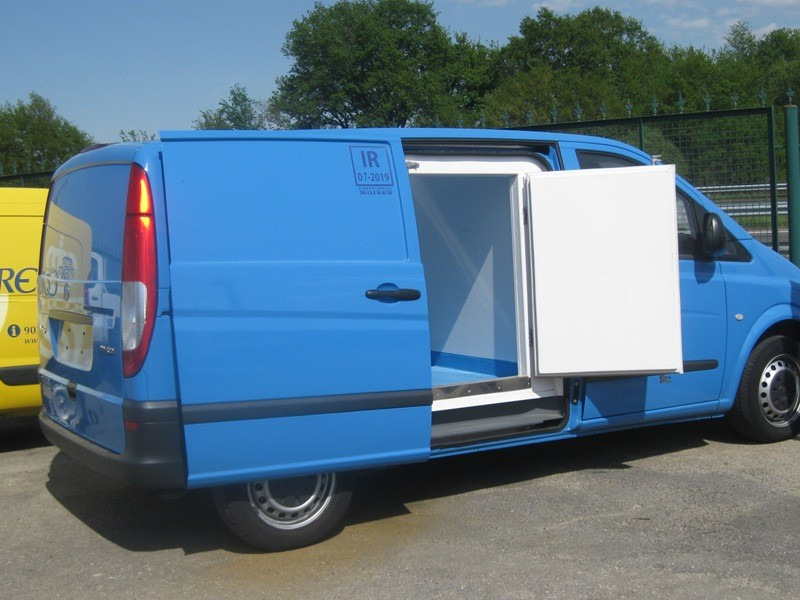 Van berpendingin FURGONETA FRIGORIFICA MERCEDES VITO111 CDI: gambar 6