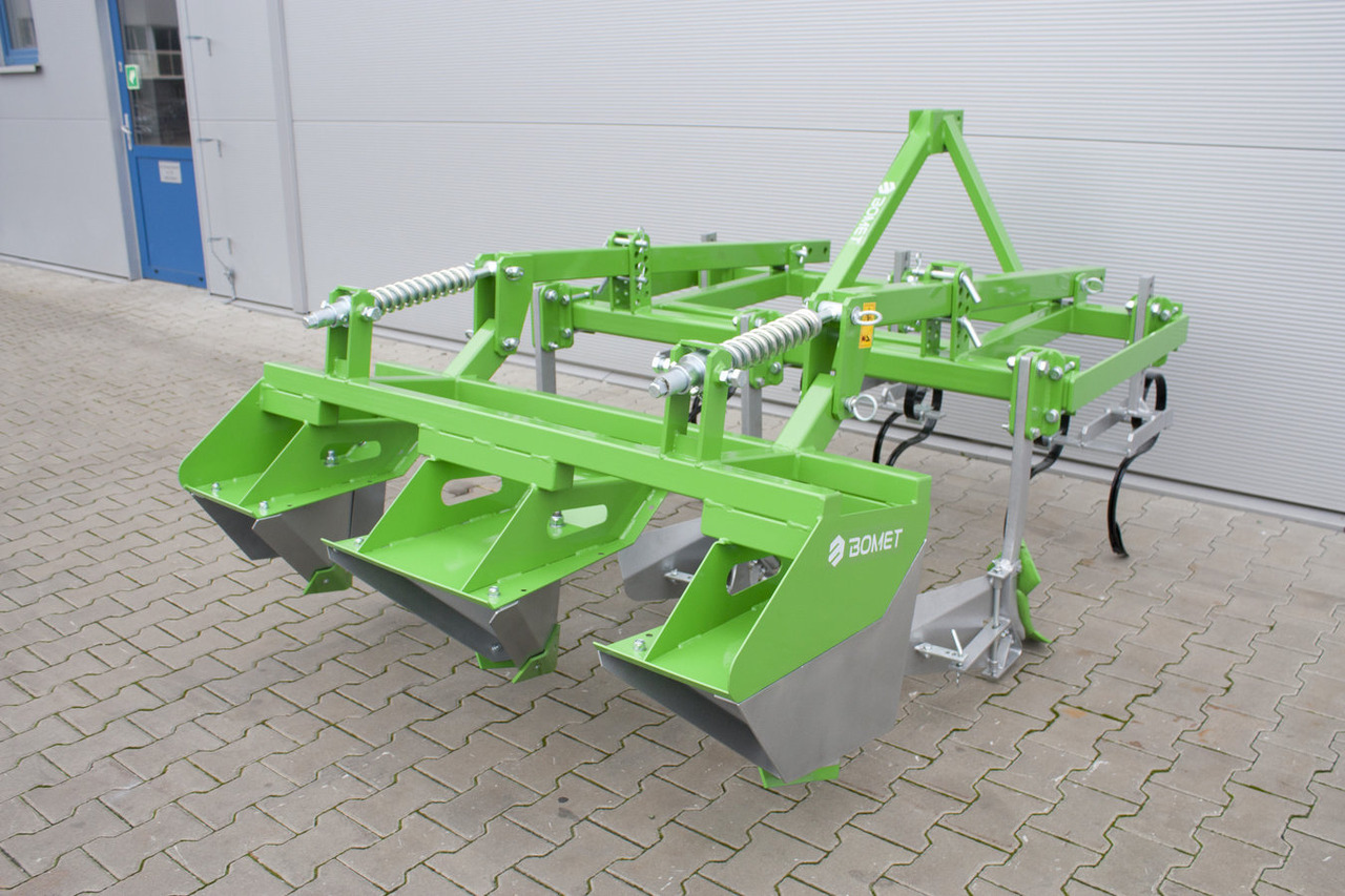 BOMET Obsypnik do ziemniaków z przystawką profilujacą radliny / Kartoffelhäufler mit Zusatzgerät zur Dammformung / Окучники для возделывания картофеля с приставкой, профилирующей гребни / Potato ridging plo - Petani: gambar 3 BOMET Obsypnik do ziemniaków z przystawką profilujacą radliny / Kartoffelhäufler mit Zusatzgerät zur Dammformung / Окучники для возделывания картофеля с приставкой, профилирующей гребни / Potato ridging plo - Petani: gambar 3