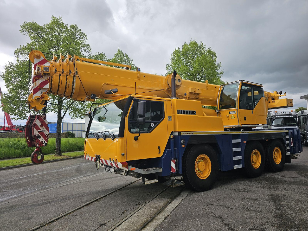 Liebherr LTM 1055-3.1 (06 - 056 016) | 6 x 6 - Derek bergerak: gambar 2 Liebherr LTM 1055-3.1 (06 - 056 016) | 6 x 6 - Derek bergerak: gambar 2