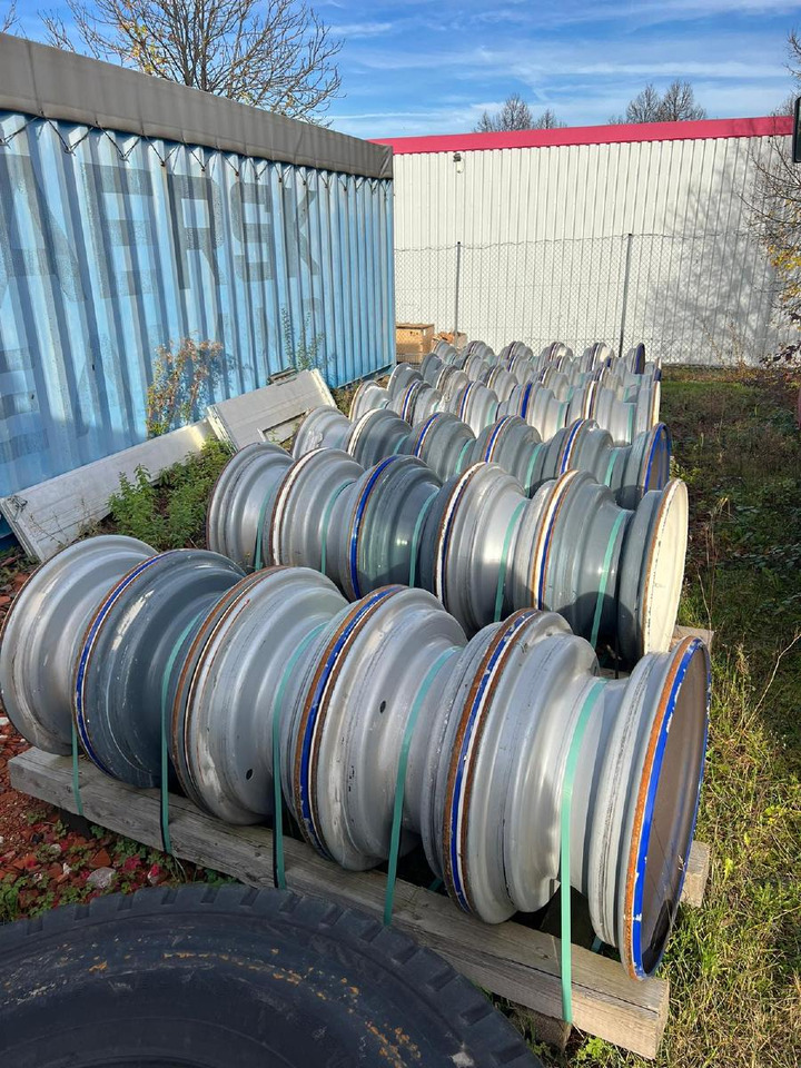 Liebherr Zubehör = Stahlfelgen für LTM Mobilkräne ab Baujahr 2016 - Typ 25-11.00/1,7 - Derek bergerak: gambar 3 Liebherr Zubehör = Stahlfelgen für LTM Mobilkräne ab Baujahr 2016 - Typ 25-11.00/1,7 - Derek bergerak: gambar 3