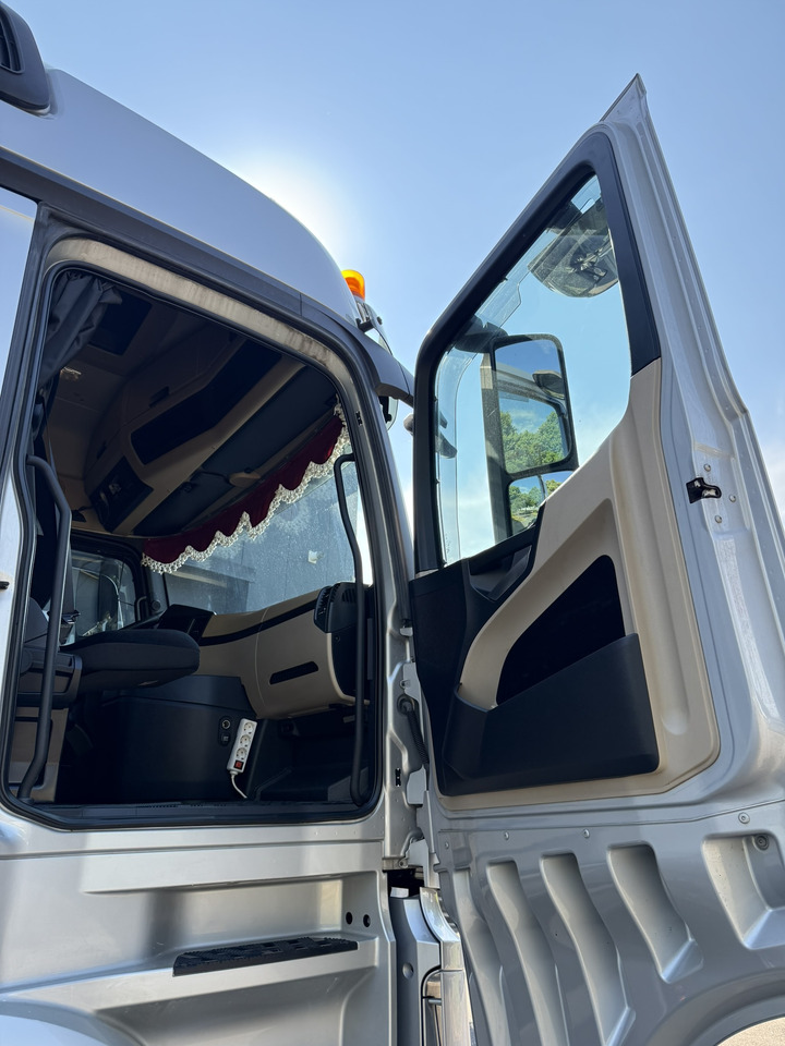 Tractor head Mercedes-Benz 2015 Actros 4158 SLT 8x4 (ZGG 155 t): gambar 16