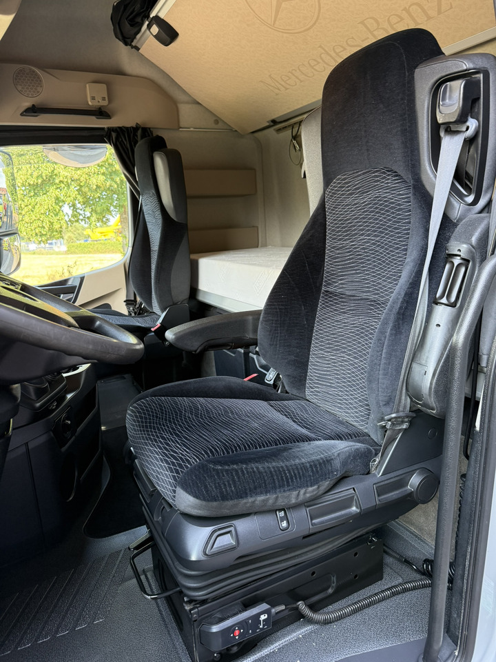 Tractor head Mercedes-Benz 2015 Actros 4158 SLT 8x4 (ZGG 155 t): gambar 11