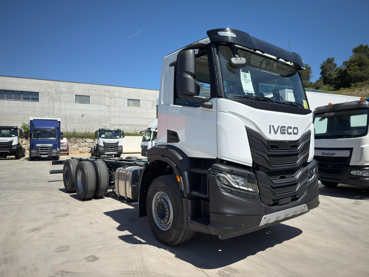 IVECO AD280X40 YPS ON X-WAY E6 (Chassis) - Truk sasis: gambar 2 IVECO AD280X40 YPS ON X-WAY E6 (Chassis) - Truk sasis: gambar 2