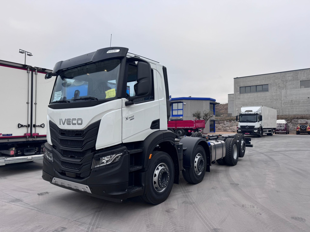 IVECO AD350X50 YPS ON X-Way E6 (Chassis) - Truk sasis: gambar 1 IVECO AD350X50 YPS ON X-Way E6 (Chassis) - Truk sasis: gambar 1