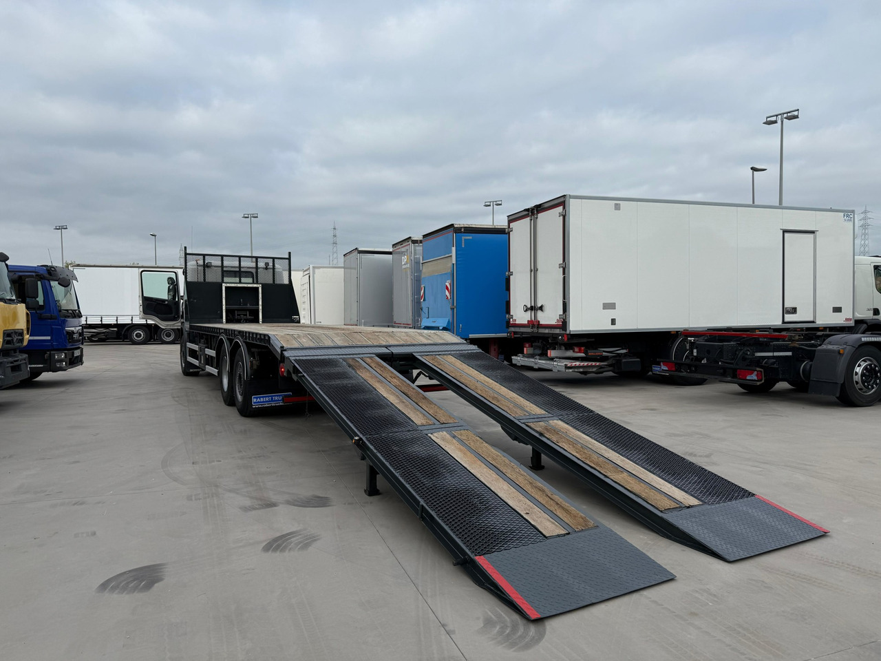 SCANIA P410 E6 (Machinery Carrier) - Truk pengangkut mobil: gambar 5 SCANIA P410 E6 (Machinery Carrier) - Truk pengangkut mobil: gambar 5