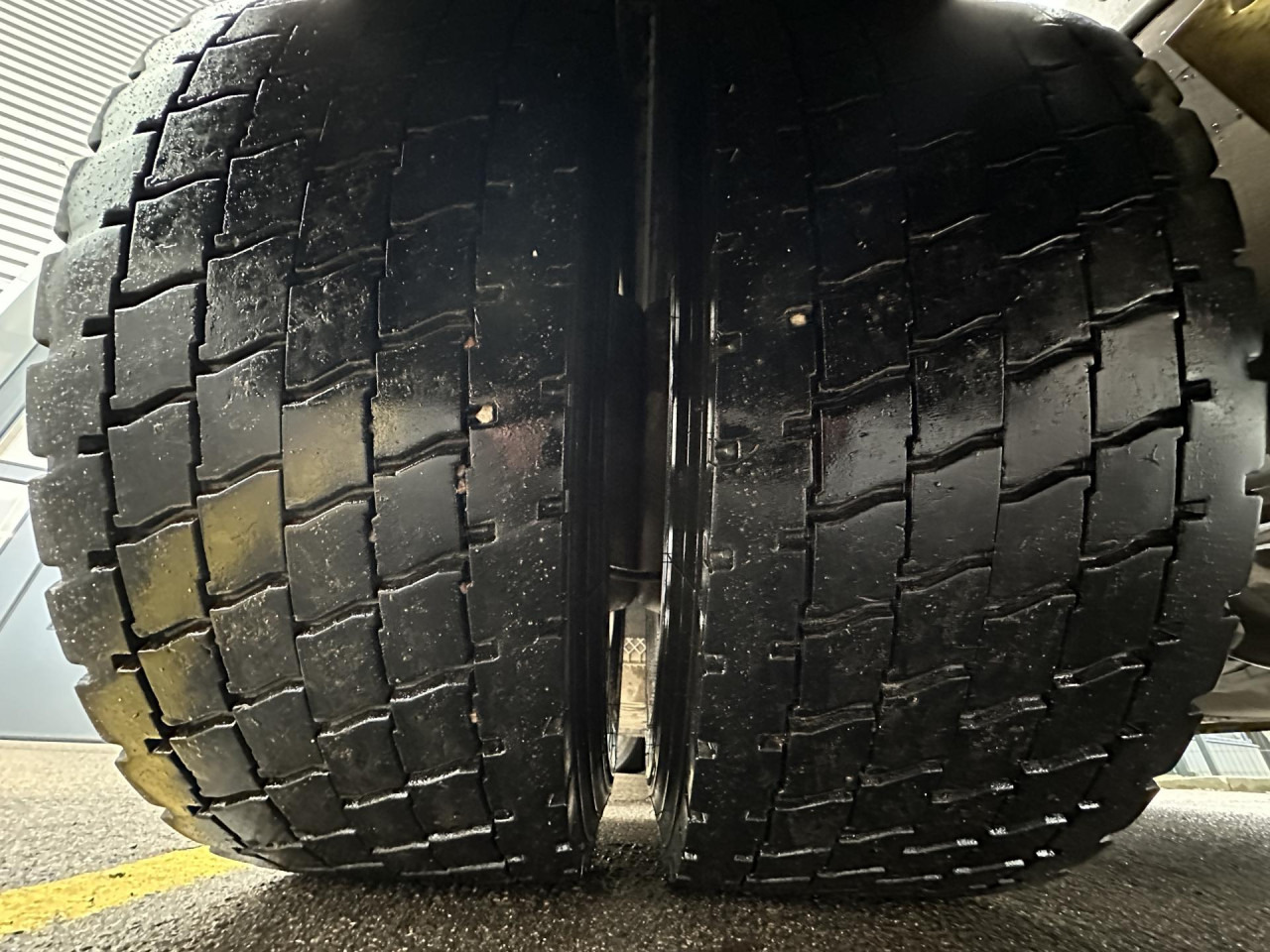 SCANIA R 460 A4x2NA - Tractor head: gambar 2 SCANIA R 460 A4x2NA - Tractor head: gambar 2