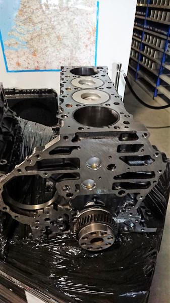 Isuzu - Mesin untuk Peralatan konstruksi: gambar 1 Isuzu - Mesin untuk Peralatan konstruksi: gambar 1