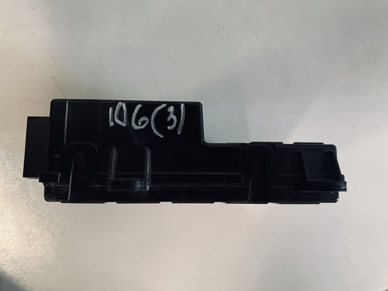 DAF 106 - ECU: gambar 3 DAF 106 - ECU: gambar 3