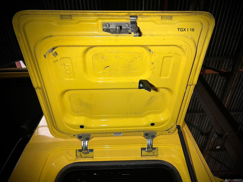 MAN Left side - Kabin dan interior: gambar 2 MAN Left side - Kabin dan interior: gambar 2