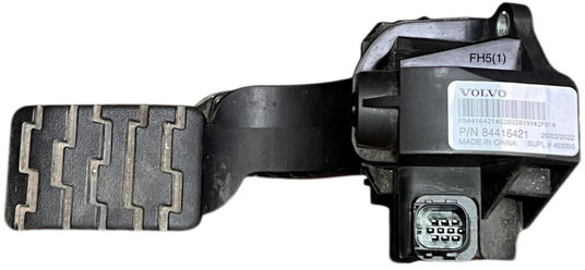 Volvo - Pedal: gambar 2 Volvo - Pedal: gambar 2