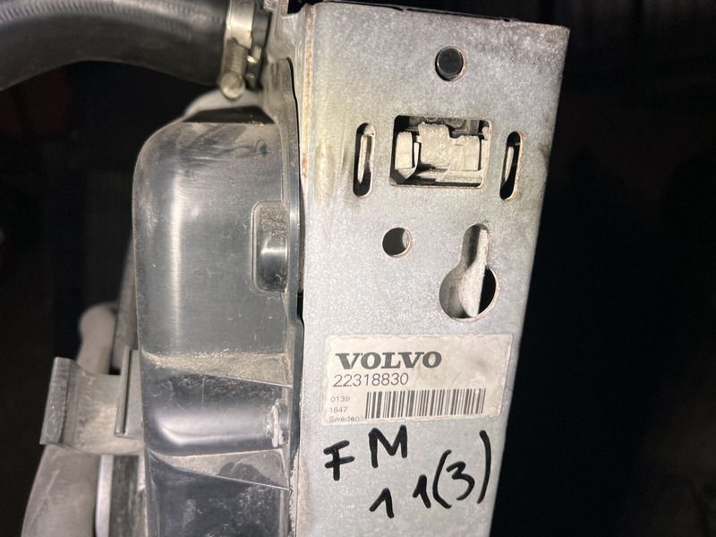 Volvo - Radiator: gambar 3 Volvo - Radiator: gambar 3