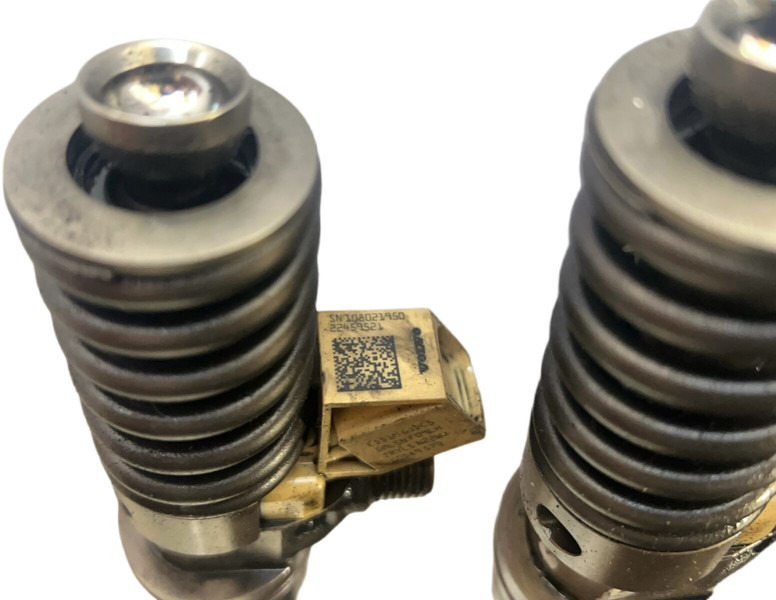 Volvo - Filter bahan bakar: gambar 3 Volvo - Filter bahan bakar: gambar 3