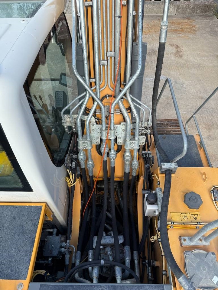 Liebherr R 922 LC  - Ekskavator perayap: gambar 4 Liebherr R 922 LC  - Ekskavator perayap: gambar 4