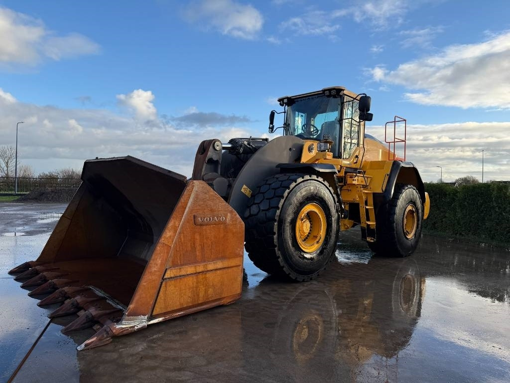 Volvo L250H - Wheel loader: gambar 2 Volvo L250H - Wheel loader: gambar 2
