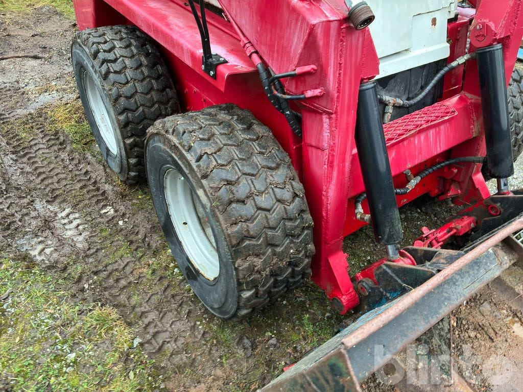 Skid steer 5625: gambar 16