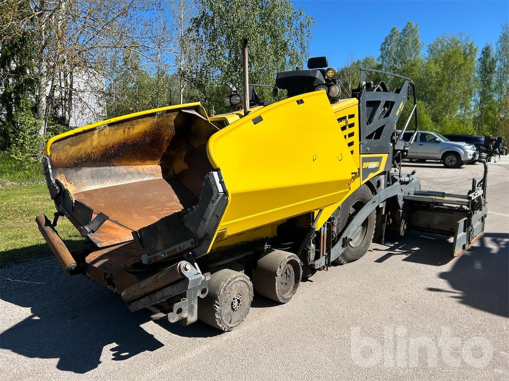 Bomag BF300 - Paver aspal: gambar 1 Bomag BF300 - Paver aspal: gambar 1
