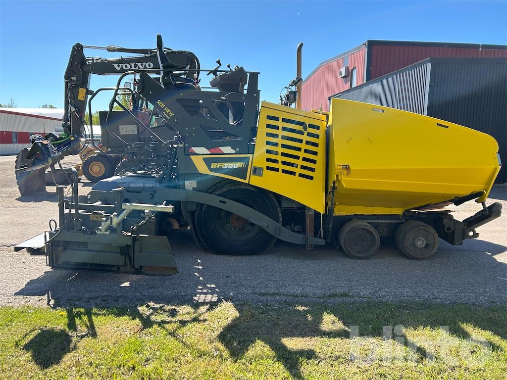 Bomag BF300 - Paver aspal: gambar 4 Bomag BF300 - Paver aspal: gambar 4