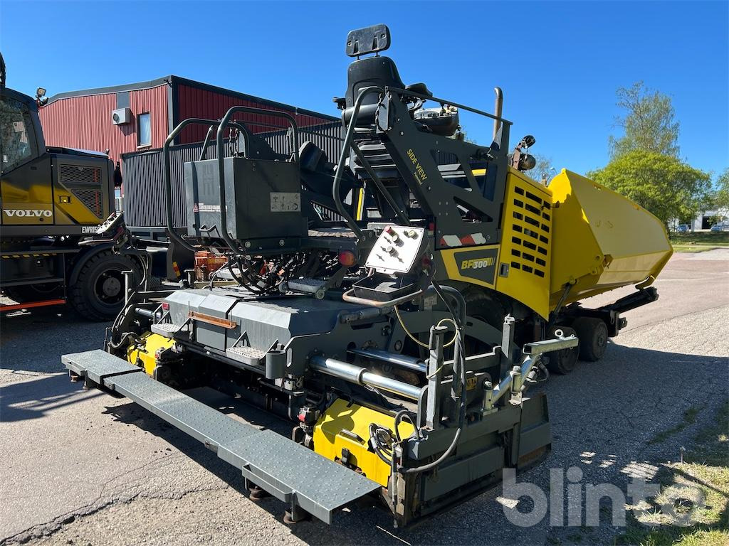 Bomag BF300 - Paver aspal: gambar 5 Bomag BF300 - Paver aspal: gambar 5