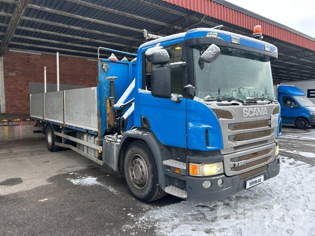 Brädgårdsbil / SCANIA P250 - Truk flatbed, Truk derek: gambar 3 Brädgårdsbil / SCANIA P250 - Truk flatbed, Truk derek: gambar 3