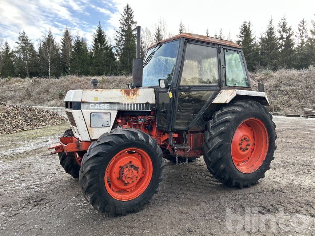 CASE 1390 4-WD - Traktor: gambar 1 CASE 1390 4-WD - Traktor: gambar 1