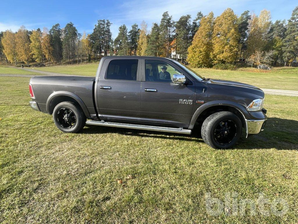 DODGE RAM Hemi 5,7 - Truk pikap: gambar 1 DODGE RAM Hemi 5,7 - Truk pikap: gambar 1