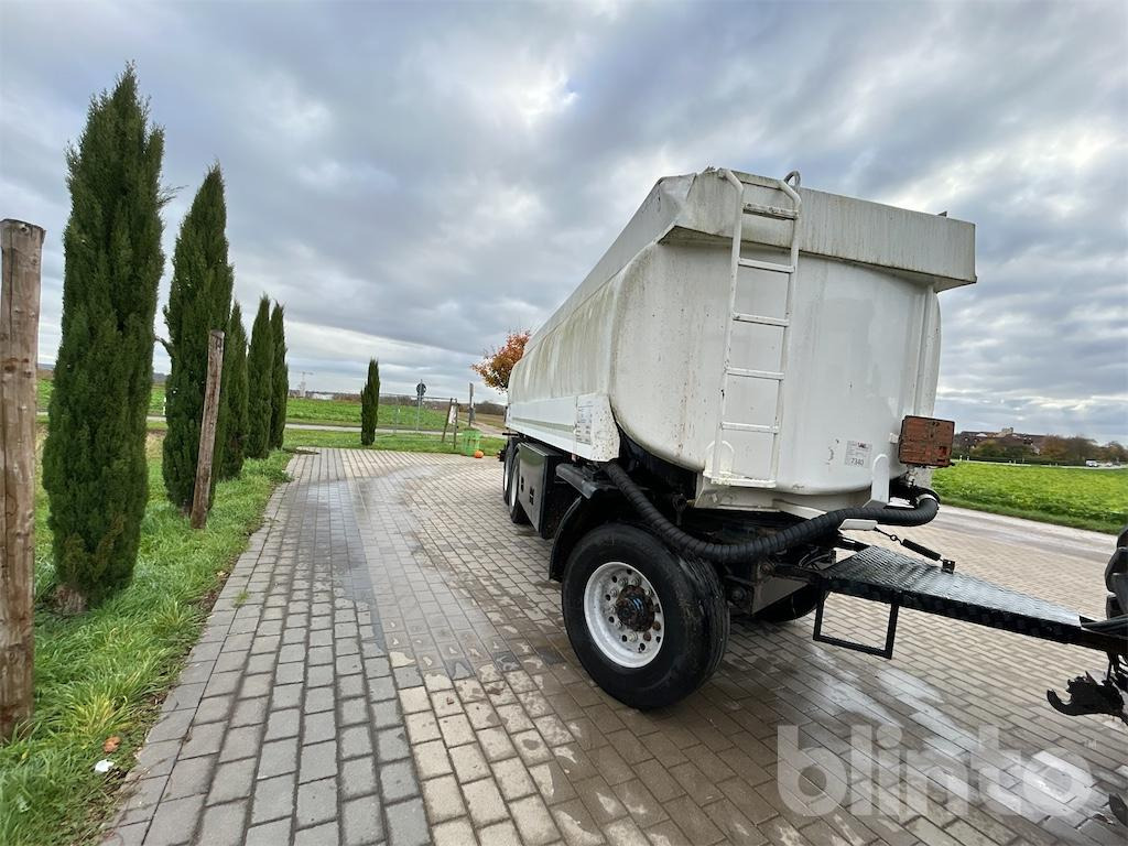 Esterer Ulrich TA.240 - Trailer tangki: gambar 3 Esterer Ulrich TA.240 - Trailer tangki: gambar 3