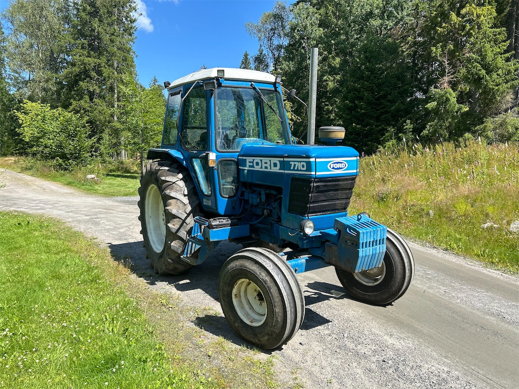 FORD 7710 2WD - Traktor: gambar 2 FORD 7710 2WD - Traktor: gambar 2