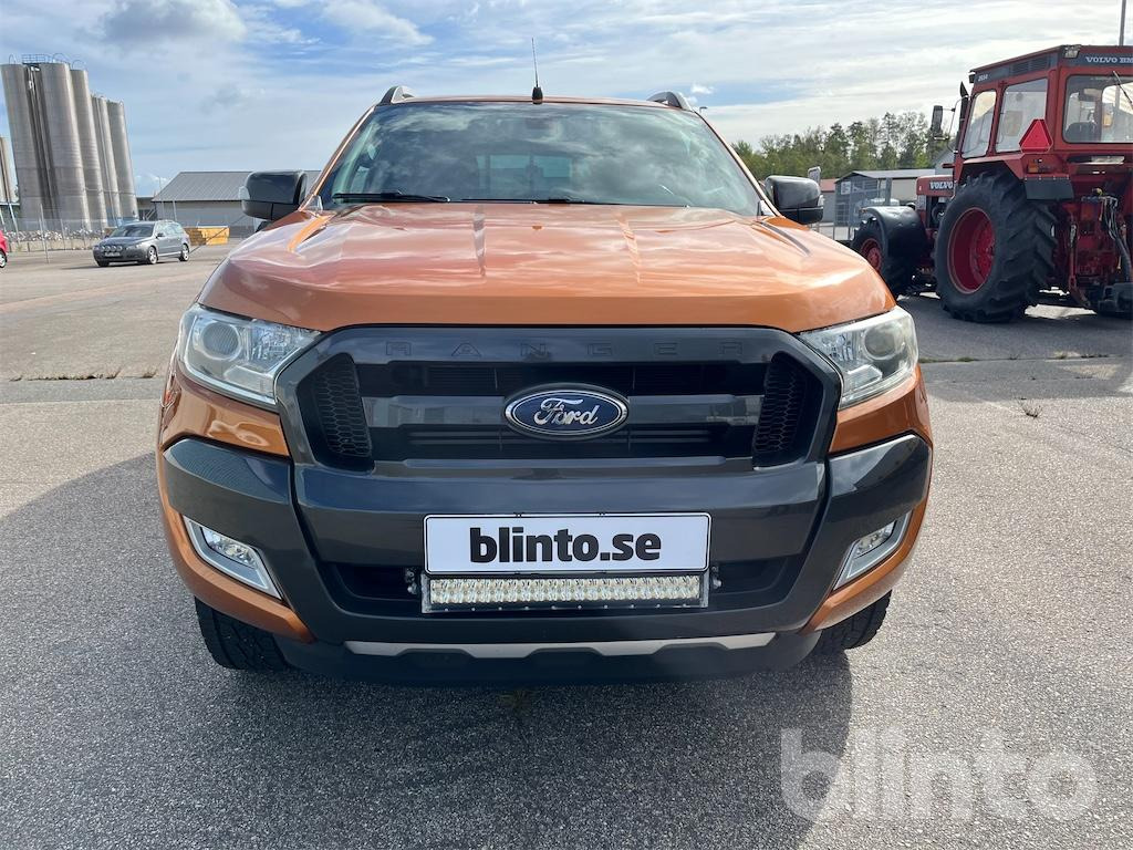 Ford Ranger Wildtrak 3.2 TDCi - Truk pikap: gambar 2 Ford Ranger Wildtrak 3.2 TDCi - Truk pikap: gambar 2