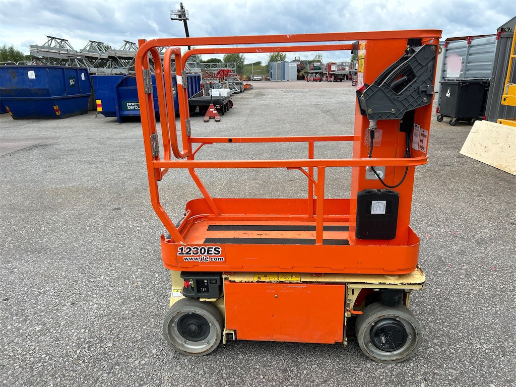 JLG 1230 ES - Lift tiang vertikal: gambar 1 JLG 1230 ES - Lift tiang vertikal: gambar 1