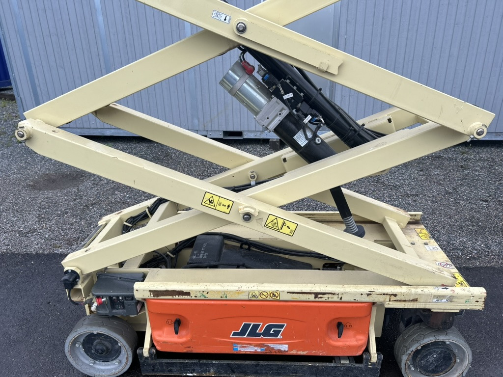 Scissor lifts JLG 1930 ES: gambar 23