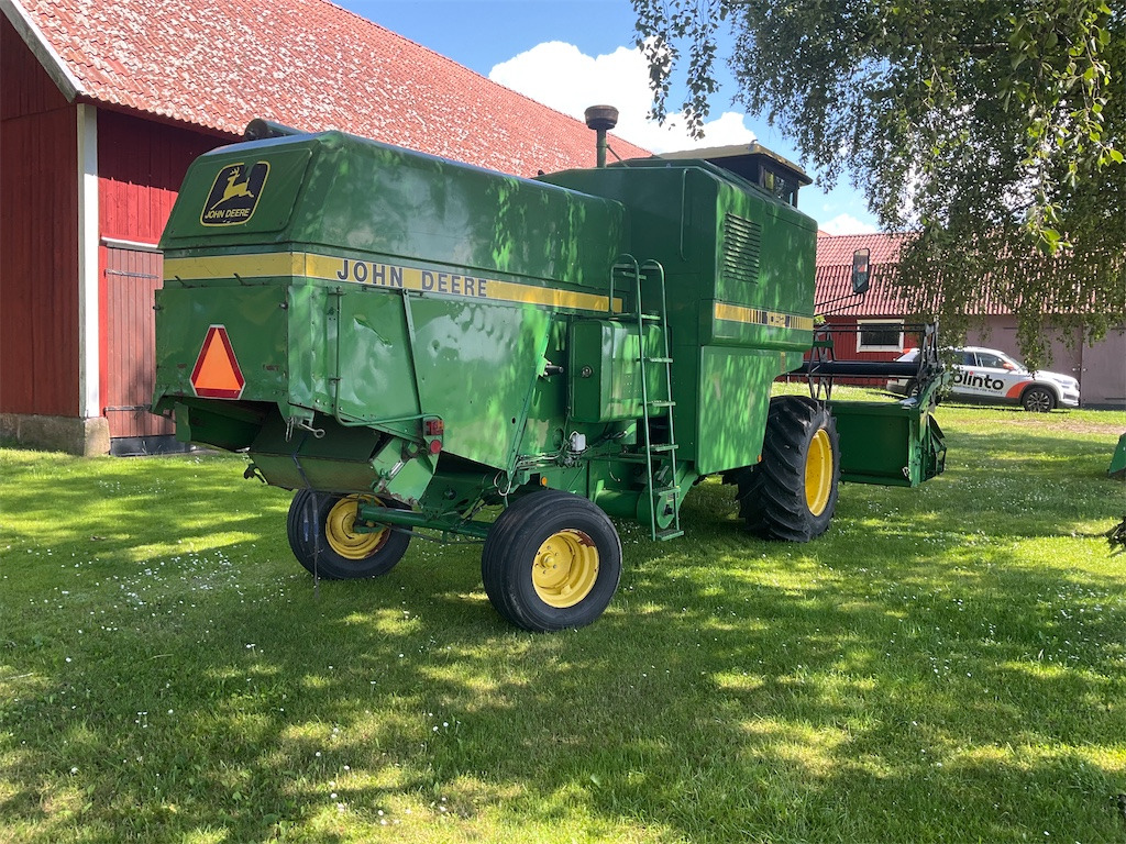 John Deere 1052 - Pemanen gabungan: gambar 3 John Deere 1052 - Pemanen gabungan: gambar 3